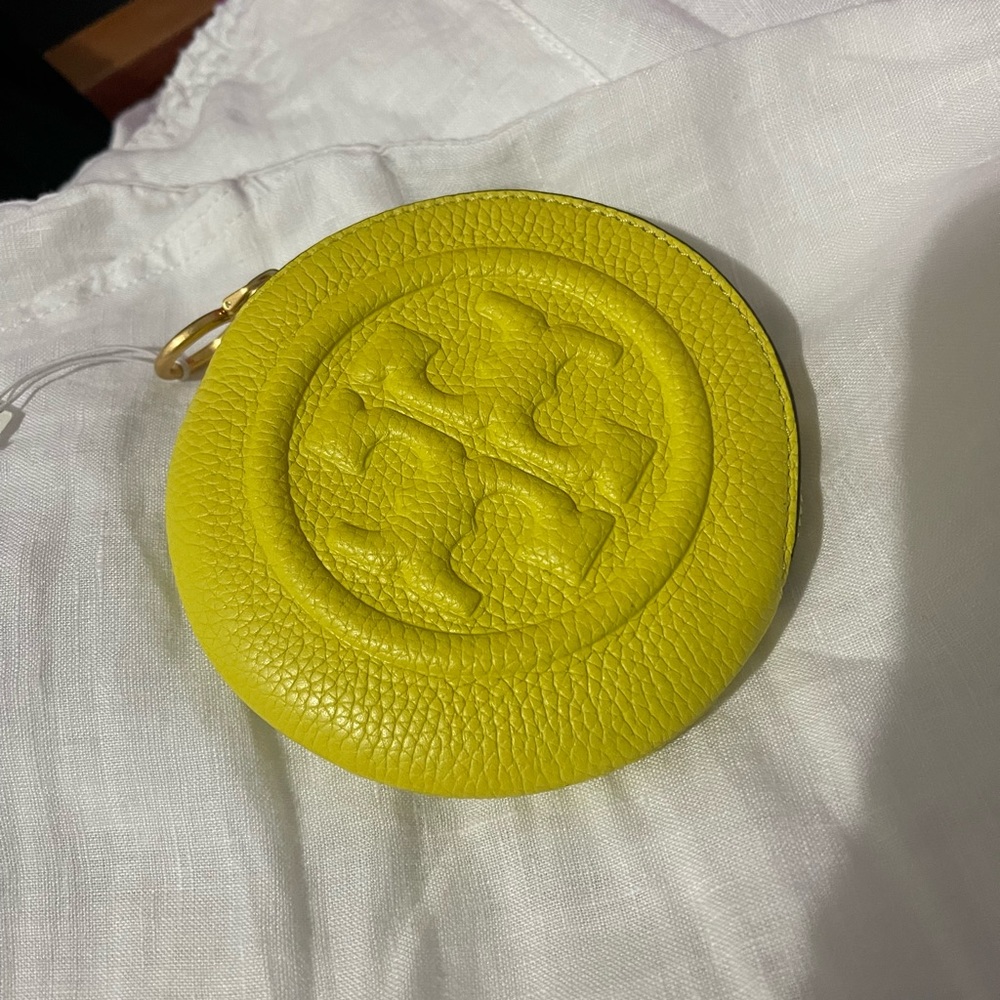 BNWT Tory Burch  Perry Bombé Pouch Yellow Leather Key Fob/ Coin Purse.